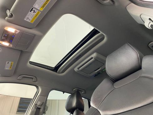 Used 2017 Acura MDX w/ Technology & Entertainment image 15