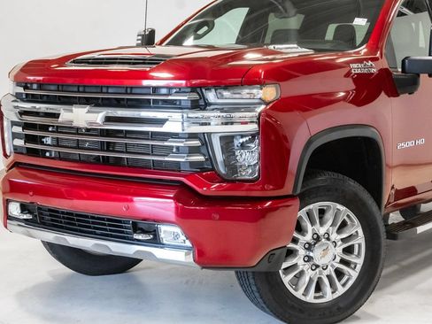 Used 2021 Chevrolet Silverado 2500 High Country w/ Z71 Off-Road Package AWD/4WD image 2