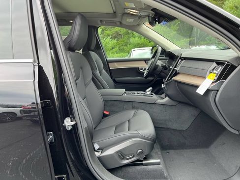 New 2026 Volvo XC90 B6 Plus w/ Protection Package Premier AWD/4WD image 31