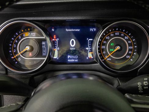 Used 2022 Jeep Wrangler Unlimited Sport AWD/4WD image 39