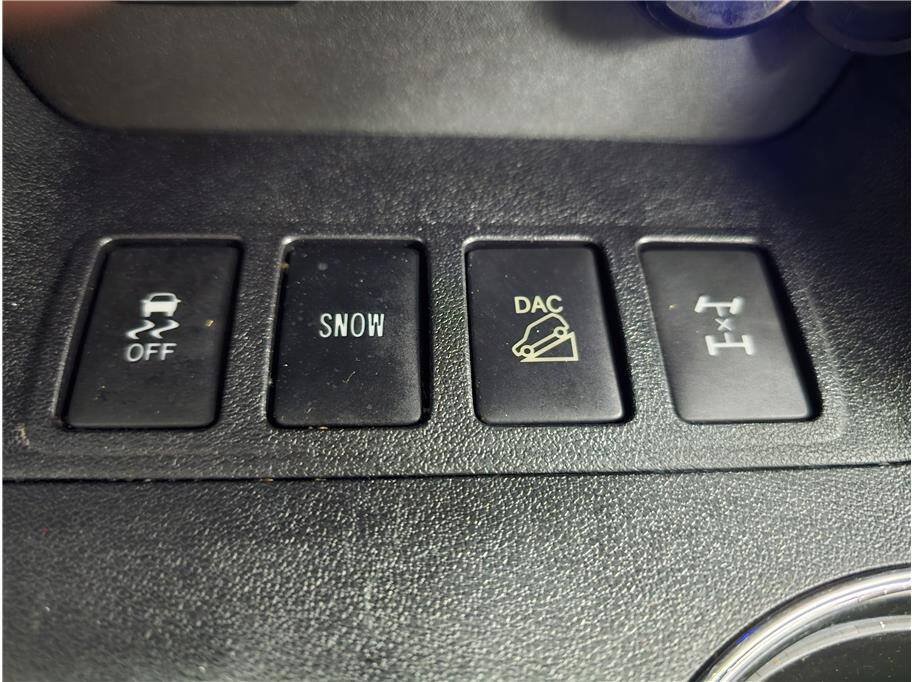 Used 2014 Toyota Highlander XLE AWD/4WD image 23