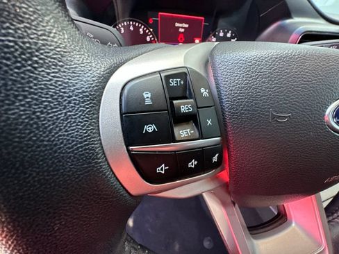 Used 2023 Ford Explorer XLT w/ Equipment Group 202A RWD image 19