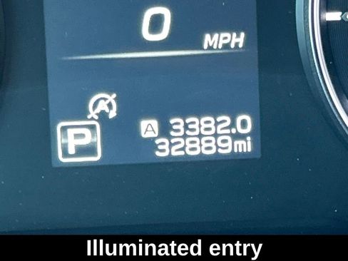 Used 2024 Subaru Outback Premium image 31