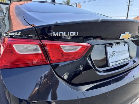 Used 2017 Chevrolet Malibu Hybrid w/ Leather Package FWD image 15