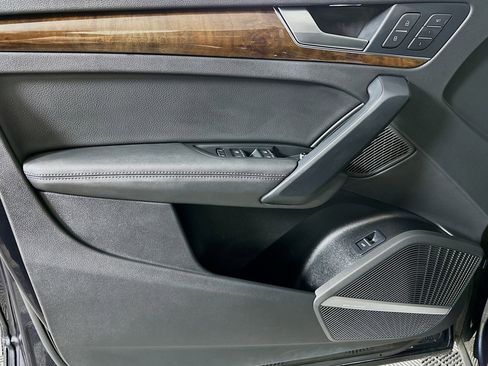 Used 2019 Audi Q5 2.0T Premium Plus w/ Premium Plus Package image 21