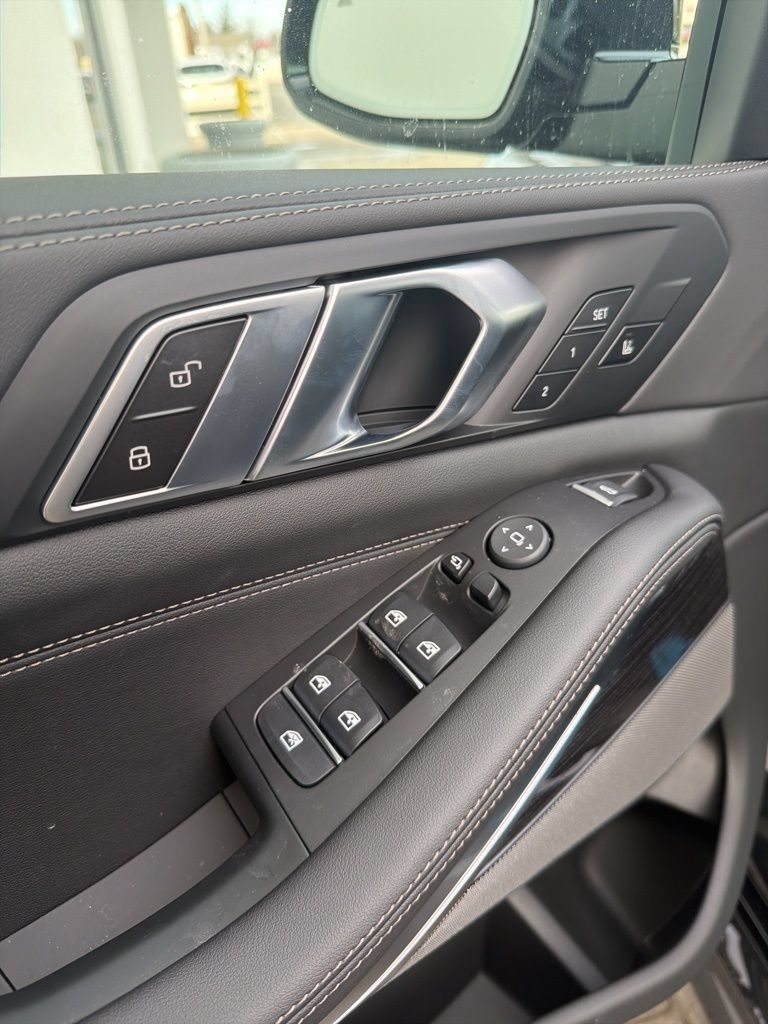 New 2026 BMW X5 M60i AWD/4WD image 28