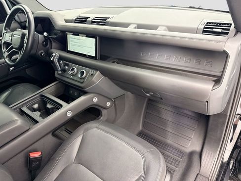Used 2023 Land Rover Defender 110 X-Dynamic SE image 16