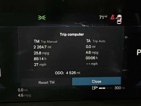 Certified 2025 Volvo XC60 B5 Core w/ Climate Package image 12