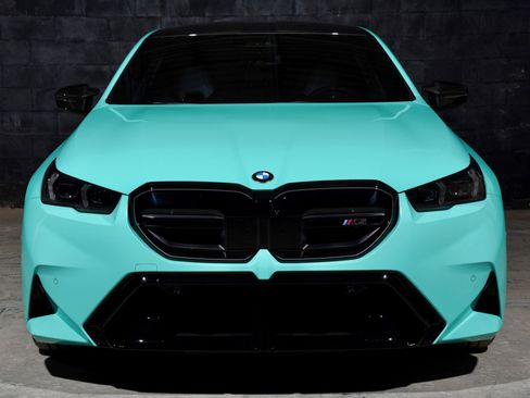 Used 2025 BMW M5 w/ Carbon Package image 12