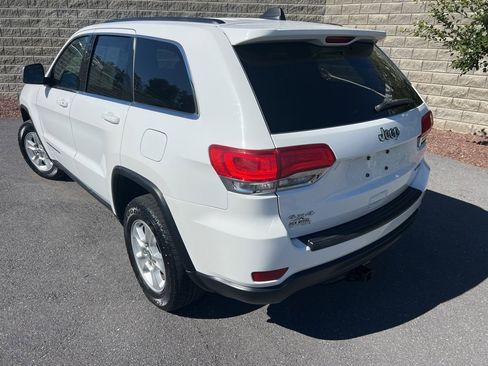 Used 2016 Jeep Grand Cherokee Laredo image 24