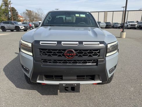 Used 2025 Nissan Frontier PRO-4X w/ Pro Premium Package image 10