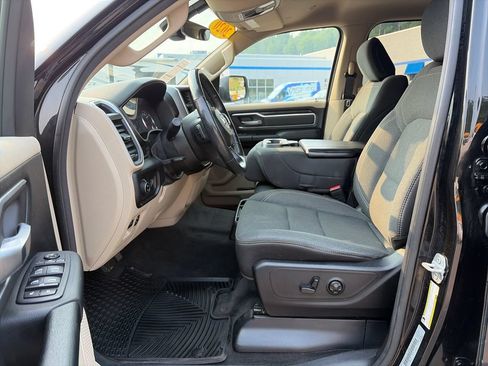 Used 2020 RAM 1500 Big Horn AWD/4WD image 10