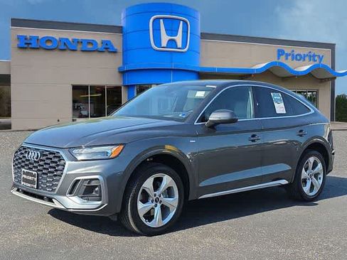 Used 2021 Audi Q5 Prestige AWD/4WD image 2