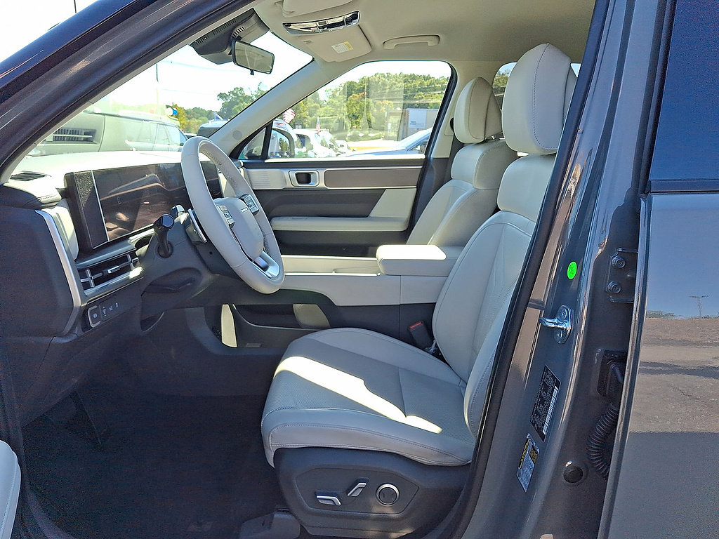 Used 2026 Hyundai Santa Fe SEL AWD/4WD image 17