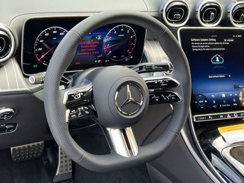 Used 2026 Mercedes-Benz GLC 300 4MATIC image 14