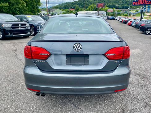Used 2013 Volkswagen Jetta TDI FWD image 6