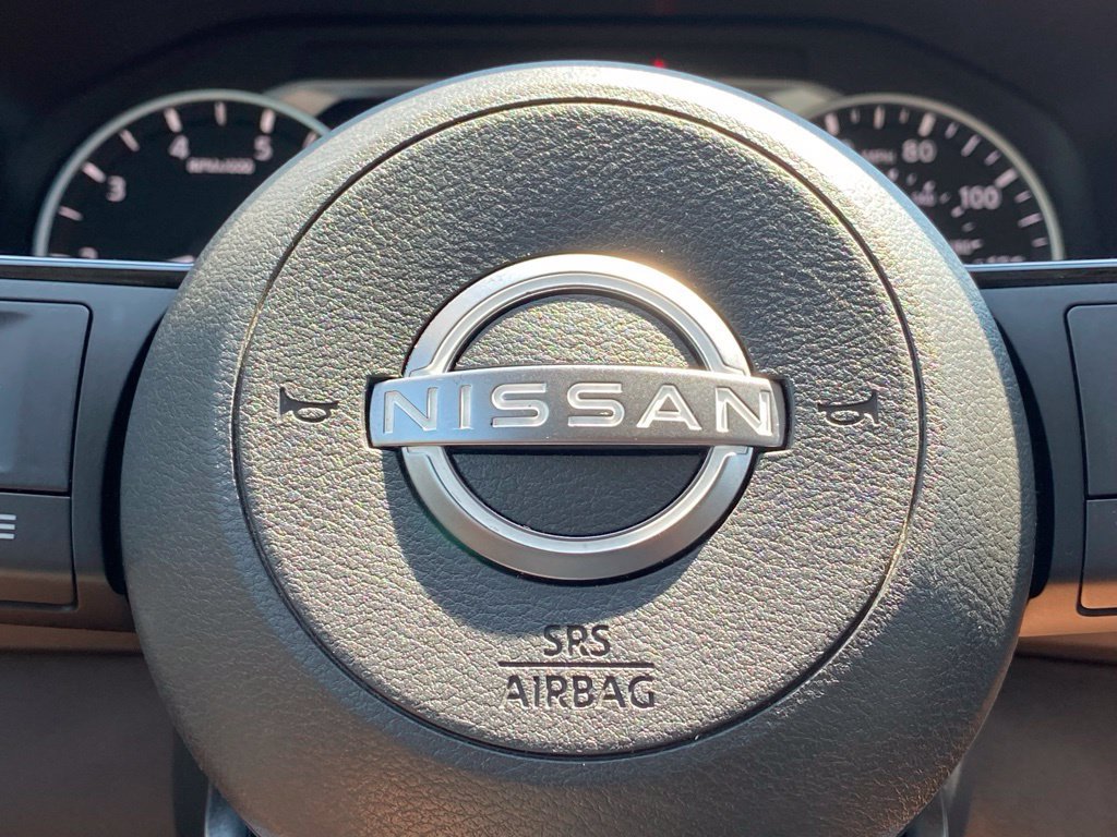 Used 2022 Nissan Rogue SV FWD image 18