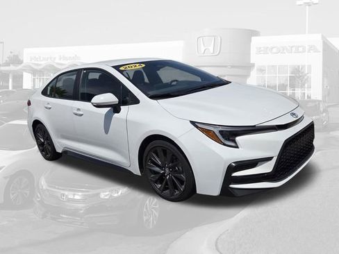 Used 2024 Toyota Corolla SE FWD image 7