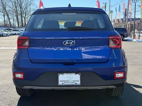 Used 2021 Hyundai Venue SEL image 5