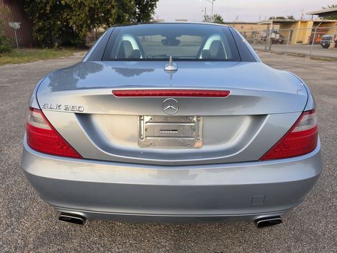 Used 2015 Mercedes-Benz SLK 250 image 7
