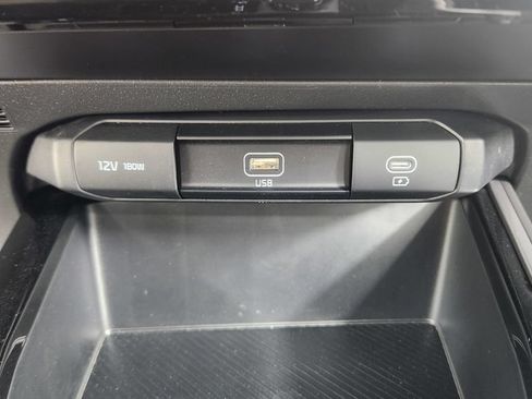 New 2026 Kia Niro LX FWD image 28