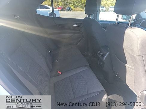 Used 2020 Chevrolet Equinox LT w/ Driver Convenience Package FWD image 18