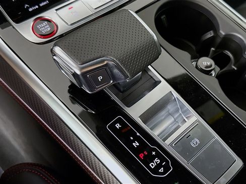 New 2025 Audi RS Q8 performance image 17