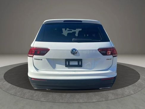 Used 2020 Volkswagen Tiguan S image 6