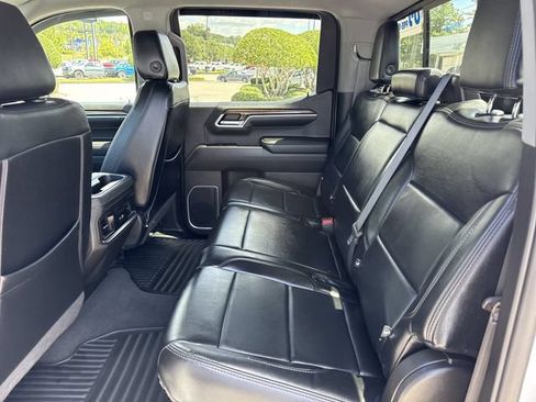 Used 2022 Chevrolet Silverado 1500 LT w/ Safety Package RWD image 10