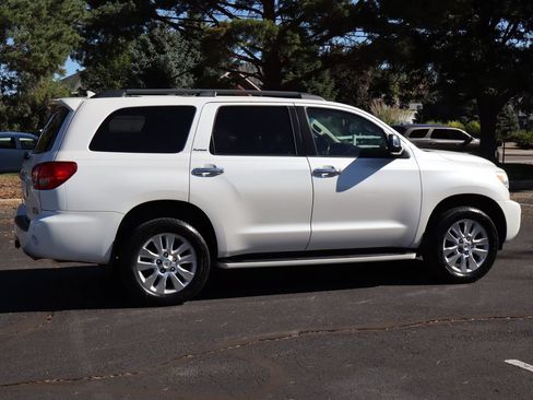 Used 2014 Toyota Sequoia Platinum RWD image 4