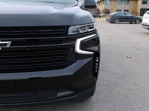 Used 2024 Chevrolet Suburban RST w/ Luxury Package image 41
