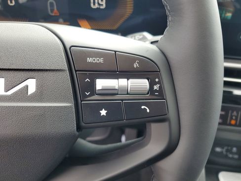 New 2026 Kia Sportage EX image 13