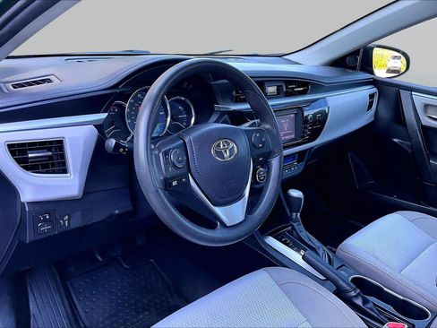 Used 2016 Toyota Corolla LE FWD image 18