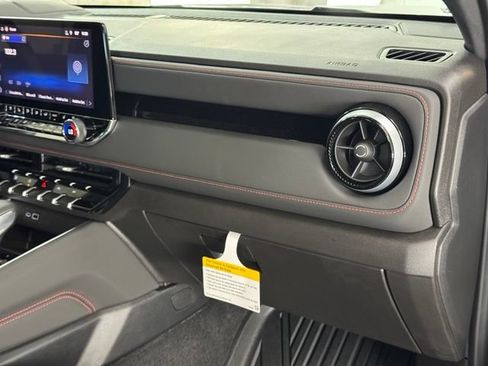 New 2026 Chevrolet Colorado Z71 w/ Z71 Convenience Package 2 AWD/4WD image 25