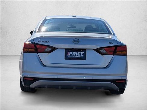 Used 2024 Nissan Altima 2.5 SV image 6