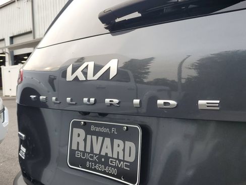 Used 2022 Kia Telluride LX AWD/4WD image 6