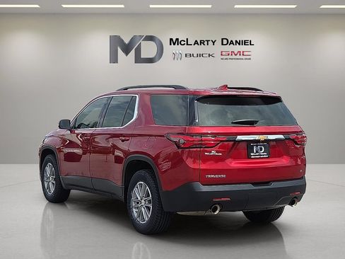Certified 2023 Chevrolet Traverse LT FWD image 11