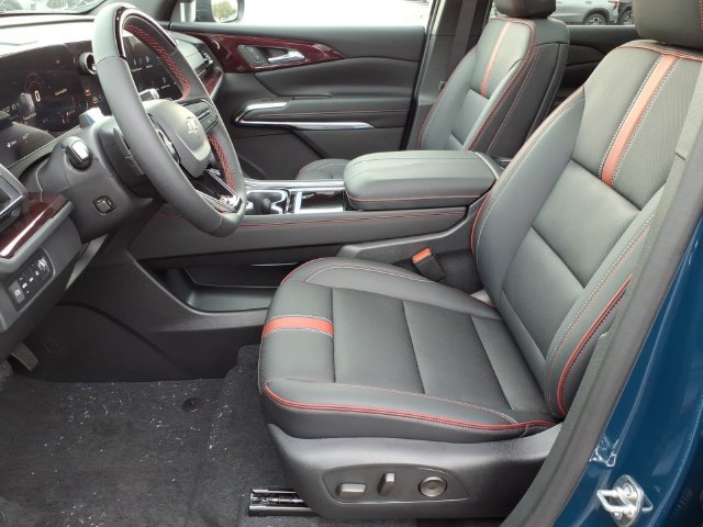 New 2027 Chevrolet Traverse RS w/ LPO, Floor Liner Package AWD/4WD image 6