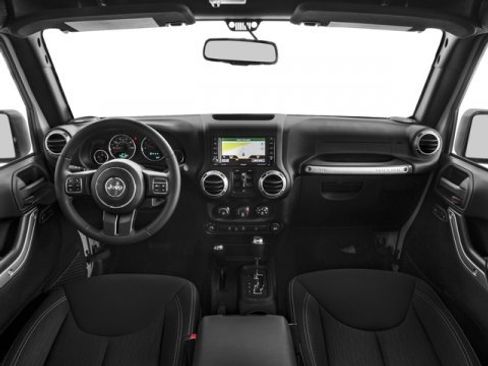 Used 2017 Jeep Wrangler Unlimited Rubicon w/ Connectivity Group image 11