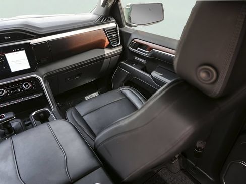 Used 2023 GMC Sierra 1500 Denali AWD/4WD image 29