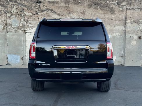 Used 2016 GMC Yukon Denali w/ Open Road Package RWD image 5