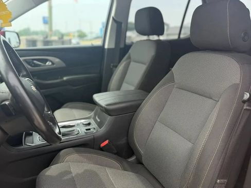 Used 2018 Chevrolet Traverse LT w/ LPO, Floor Liner Package AWD/4WD image 11