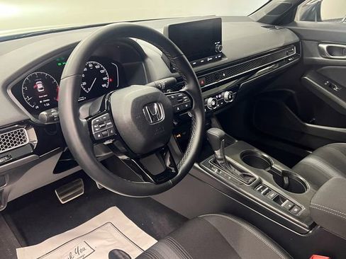 Used 2025 Honda Civic Sport image 15