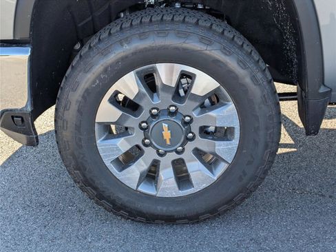 New 2026 Chevrolet Silverado 2500 LT image 7