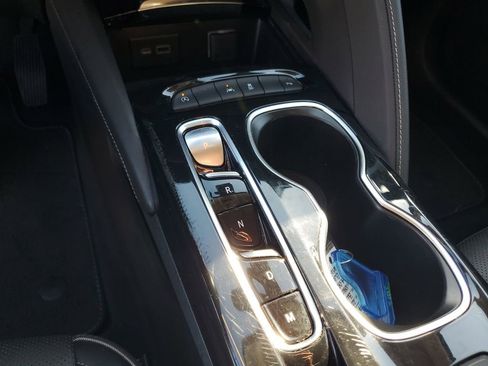 Used 2023 Buick Envision Essence FWD image 24