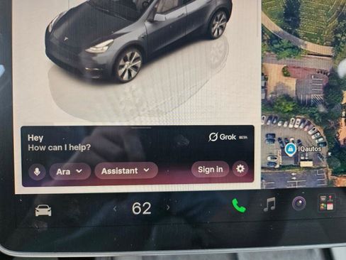 Used 2023 Tesla Model Y Long Range AWD/4WD image 47