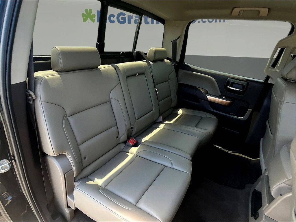 Used 2018 Chevrolet Silverado 1500 LTZ w/ LTZ Plus Package AWD/4WD image 27