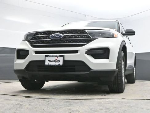 Used 2022 Ford Explorer XLT image 27