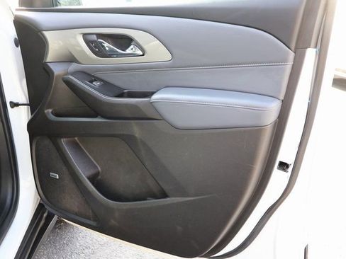 Used 2018 Chevrolet Traverse LT image 10