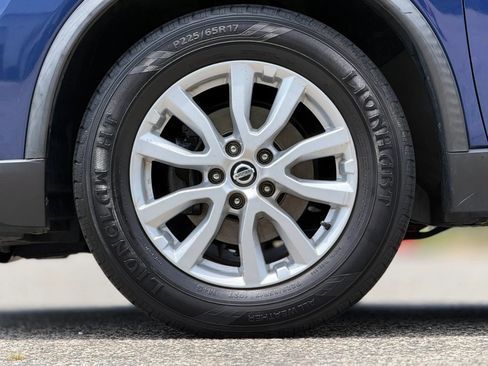 Used 2018 Nissan Rogue SV AWD/4WD image 30